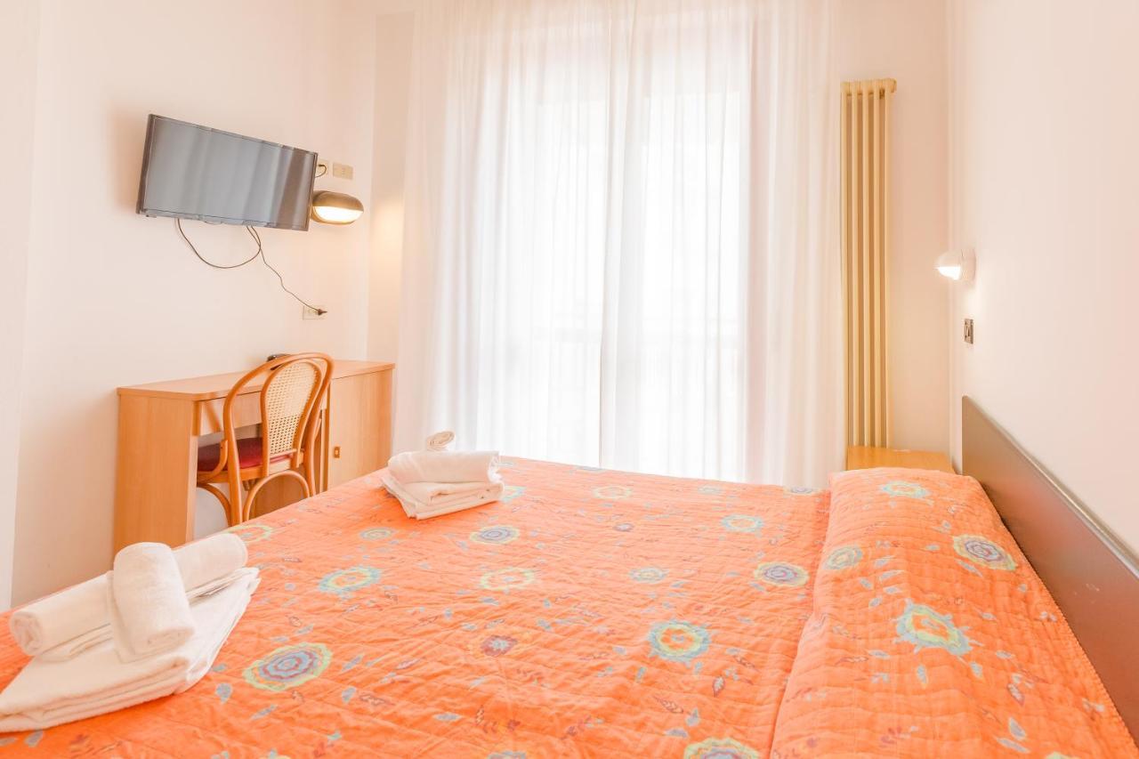 Hotel Marylise Rimini Esterno foto