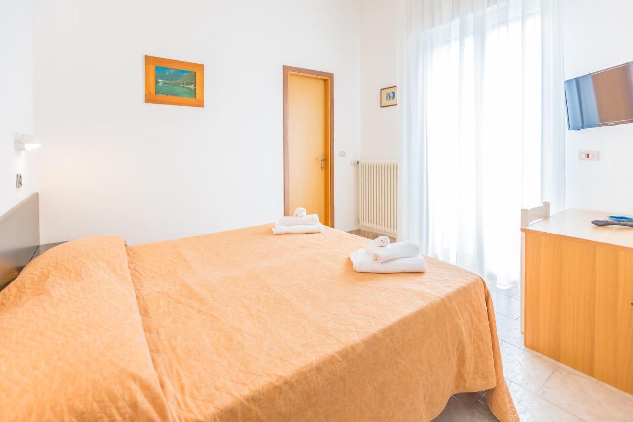 Hotel Marylise Rimini Esterno foto
